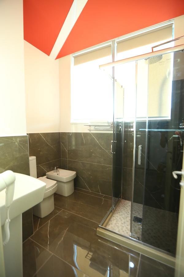 Hotel Vllaznia Shkodër エクステリア 写真