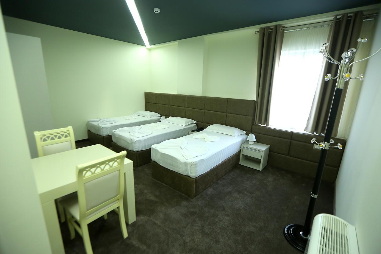 Hotel Vllaznia Shkodër エクステリア 写真