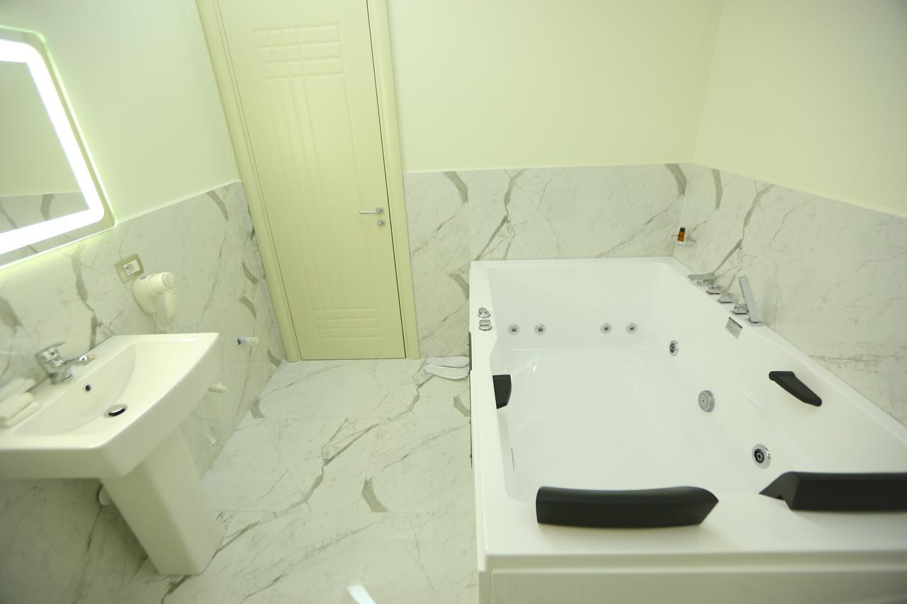 Hotel Vllaznia Shkodër エクステリア 写真