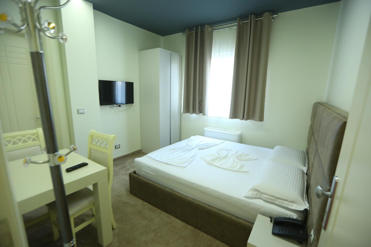 Hotel Vllaznia Shkodër エクステリア 写真