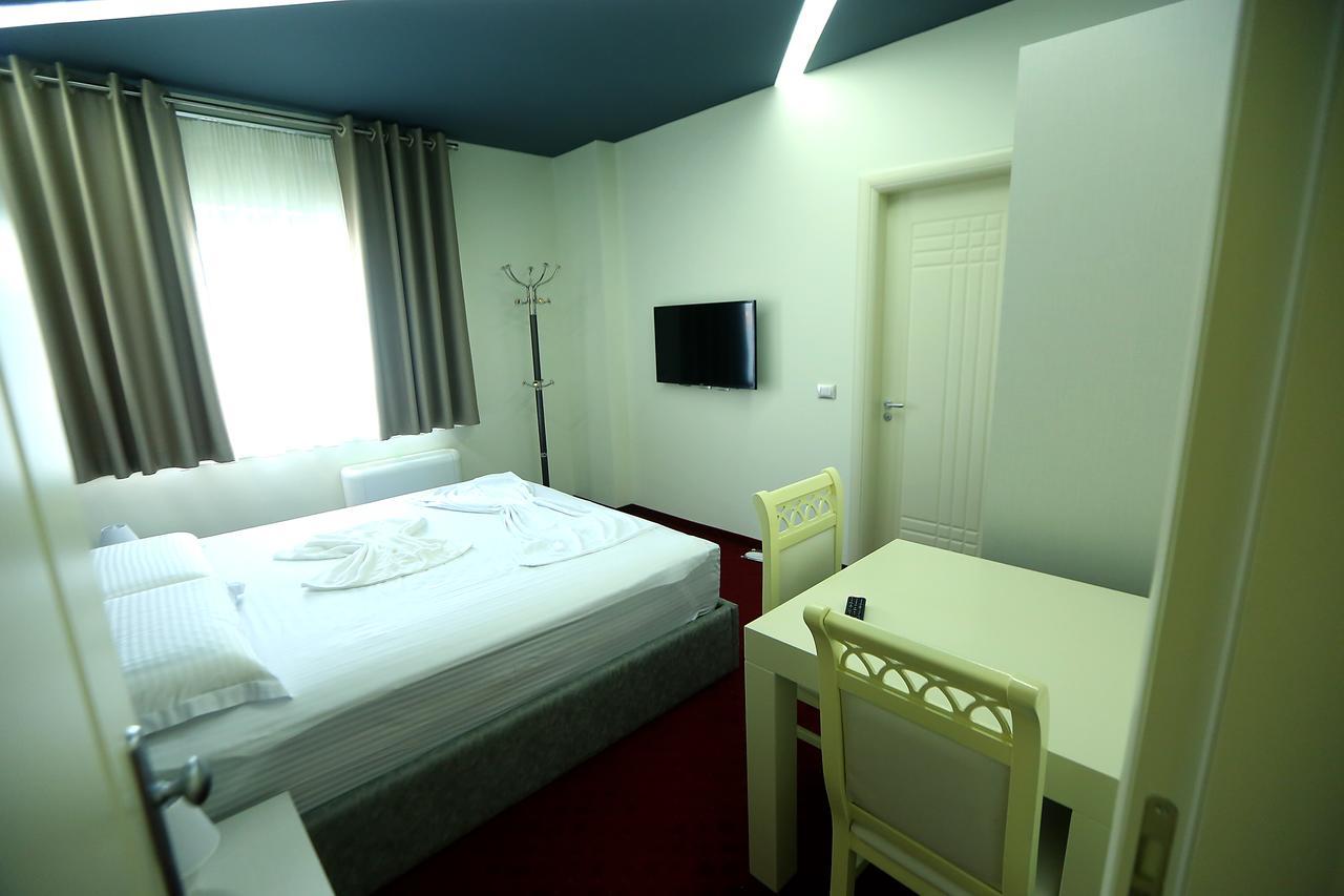 Hotel Vllaznia Shkodër エクステリア 写真